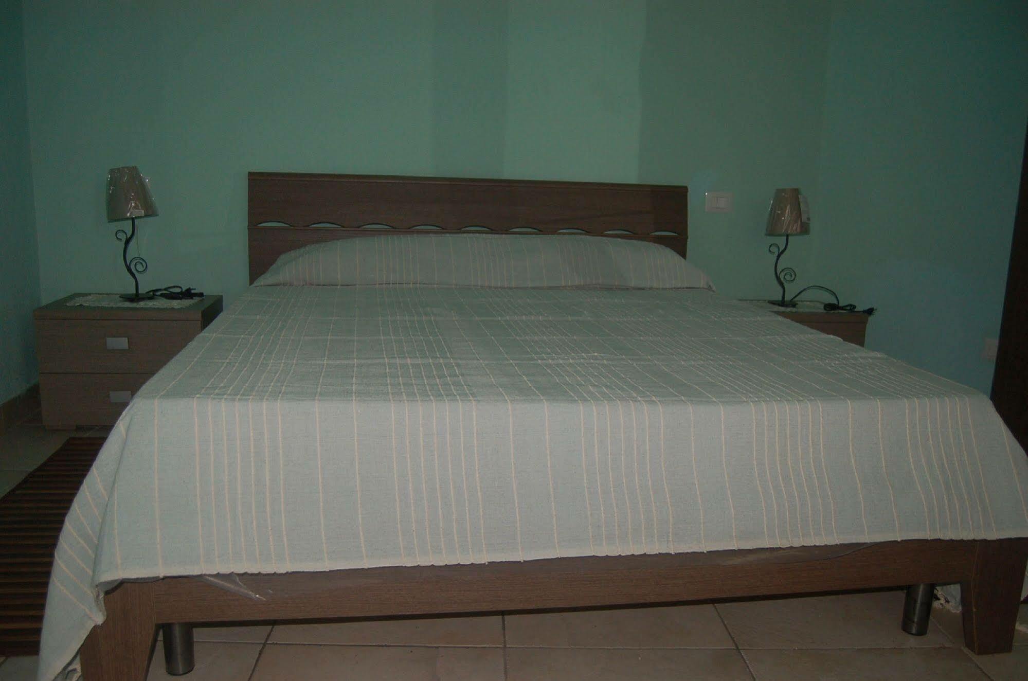 Amaryllis Apartment *